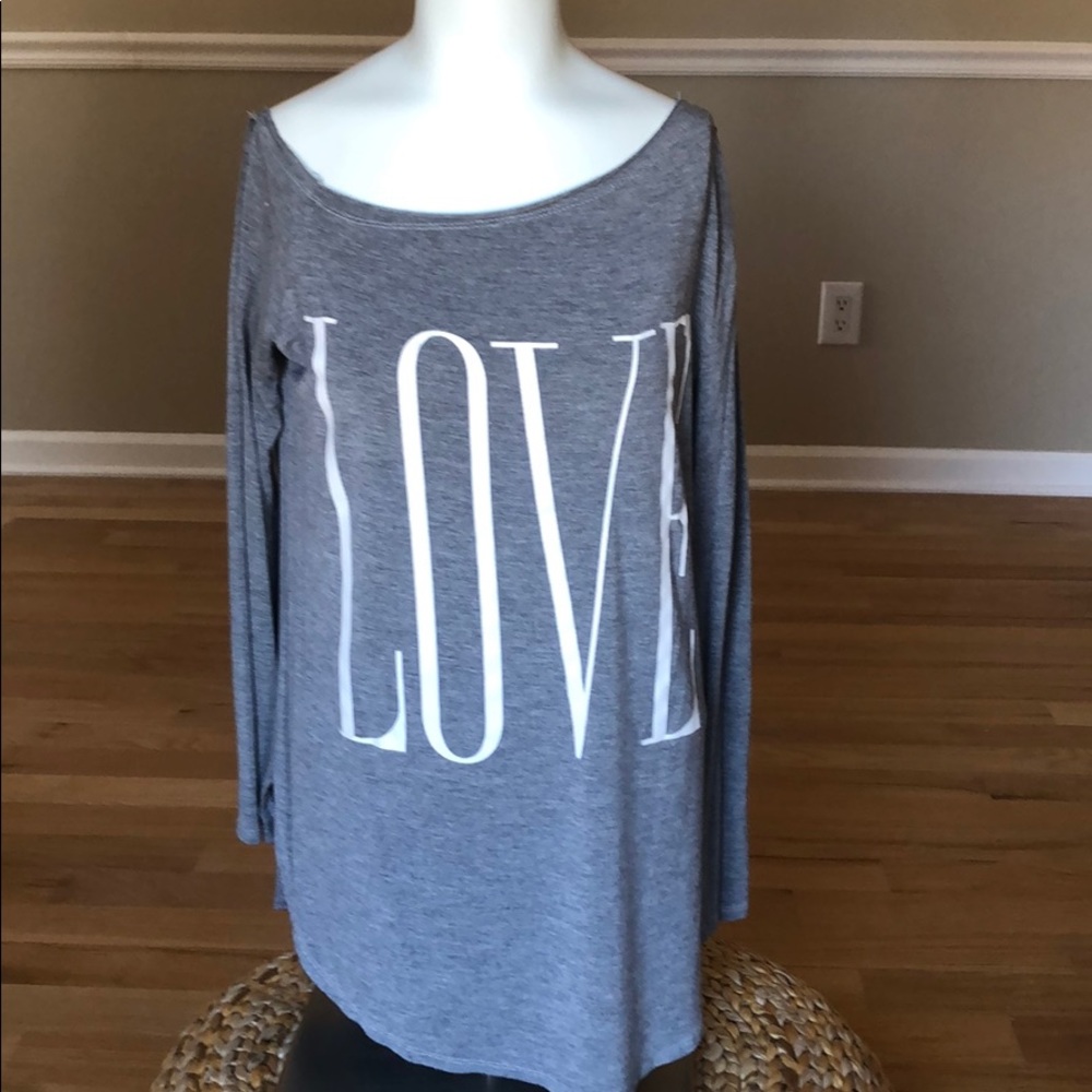 a.gain one shoulder LOVE T-shirt